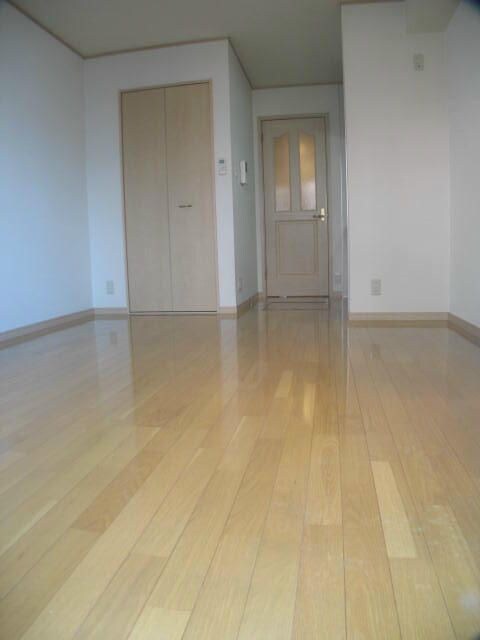 グランディユーの物件外観写真