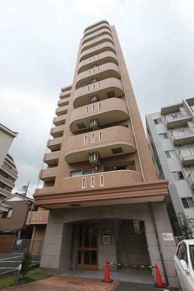 スパシエルクス大宮の物件外観写真