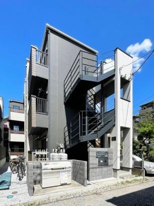 West　Crystalの物件外観写真