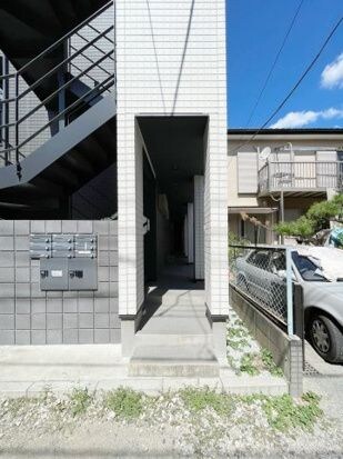 West　Crystalの物件外観写真