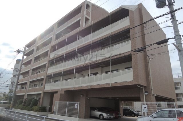 サンジェランの物件外観写真