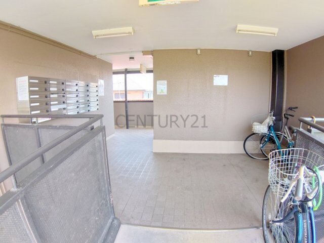 ロイヤル伊丹の物件外観写真