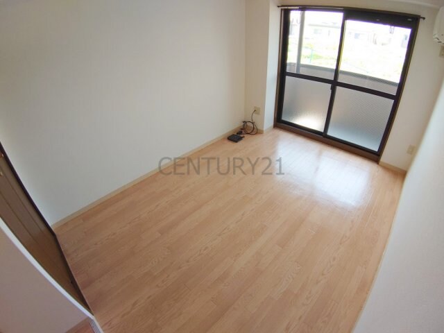 ロイヤル伊丹の物件内観写真