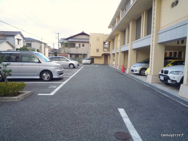 グランドール宝塚の物件外観写真