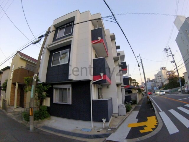 クレインビル小戸の物件外観写真