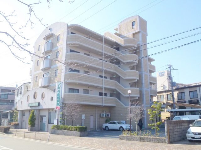 グランプレジールの物件外観写真