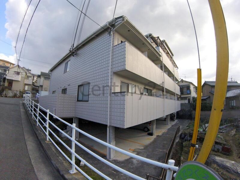 メゾン鼓ヶ滝の物件外観写真