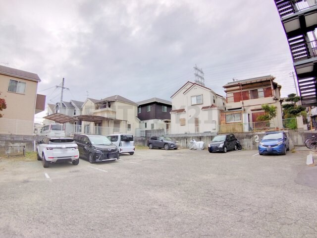 村上マンションの物件外観写真