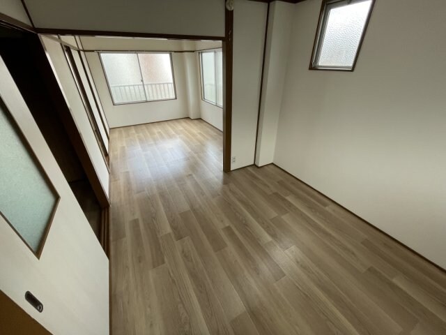 村上マンションの物件内観写真