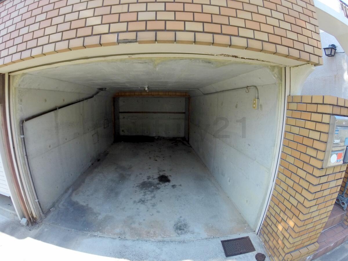 雲雀丘3丁目貸家の物件外観写真