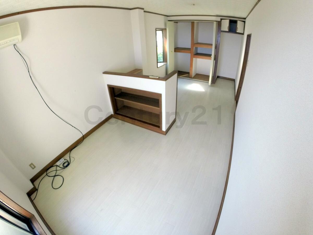 雲雀丘3丁目貸家の物件内観写真