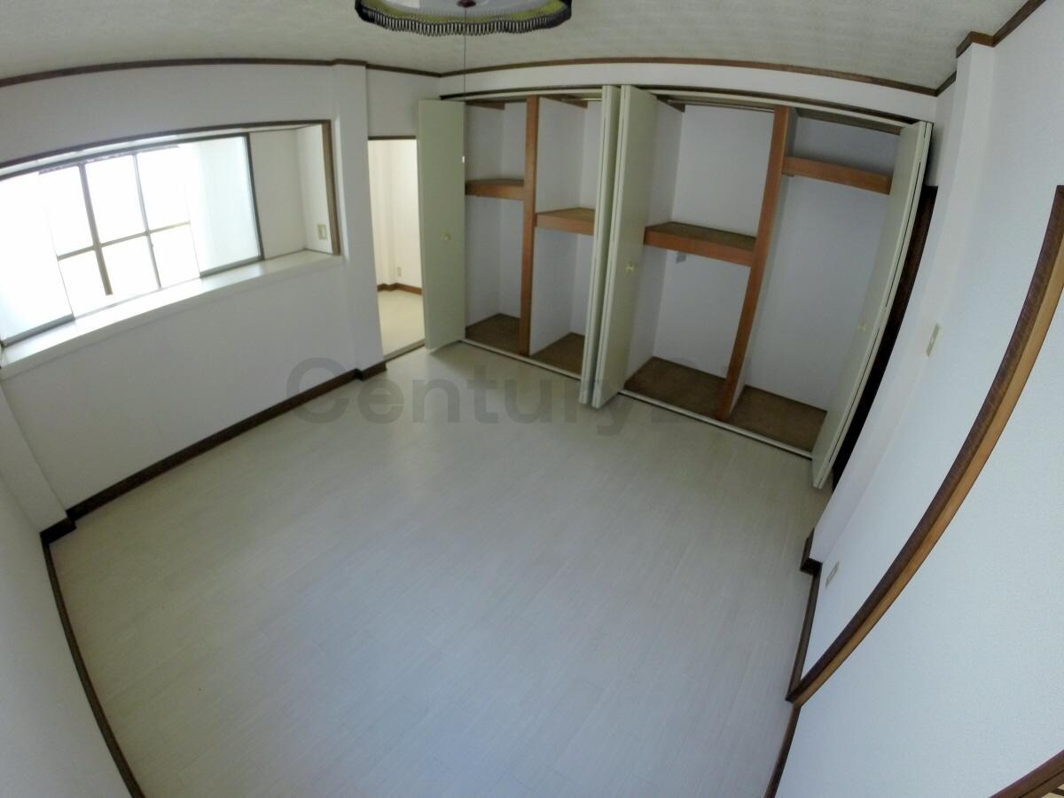 雲雀丘3丁目貸家の物件内観写真