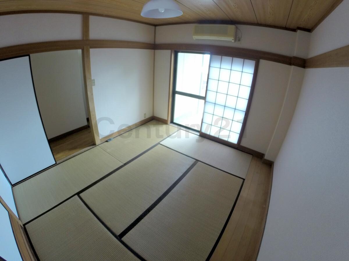 雲雀丘3丁目貸家の物件内観写真