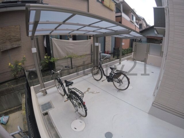 ピアレス綾羽の物件内観写真