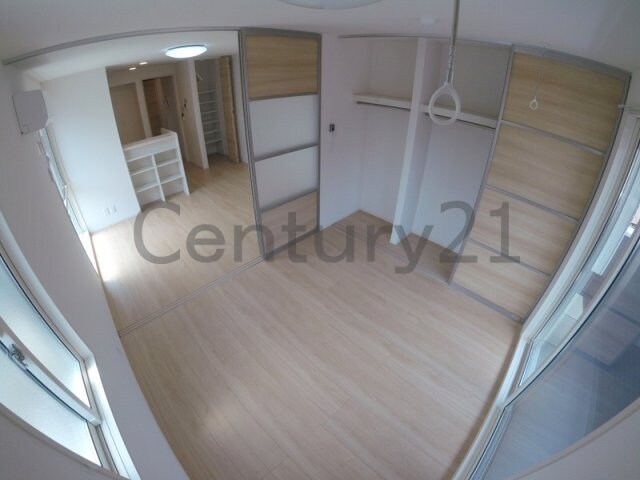 ピアレス綾羽の物件内観写真