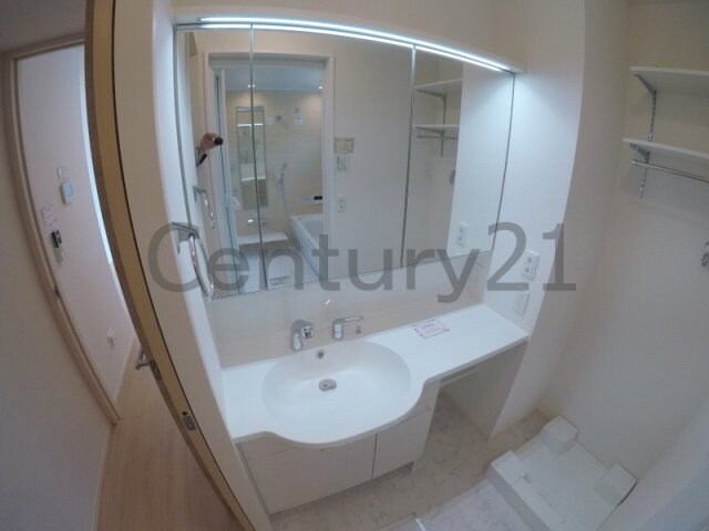 ピアレス綾羽の物件内観写真