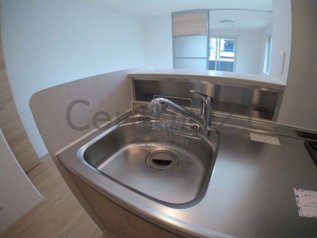 ピアレス綾羽の物件内観写真