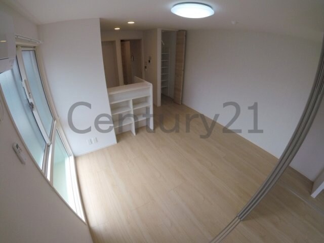 ピアレス綾羽の物件内観写真