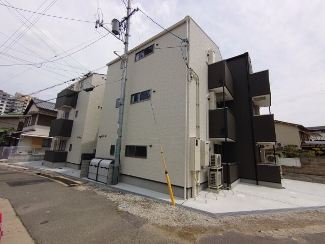 ドエル小花の物件外観写真