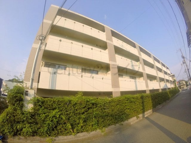 REIWA宝塚の物件外観写真