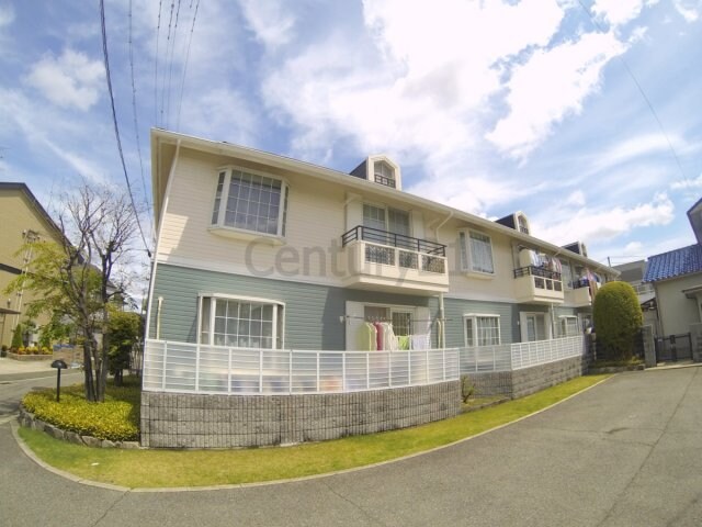 プラビーラコート5の物件外観写真