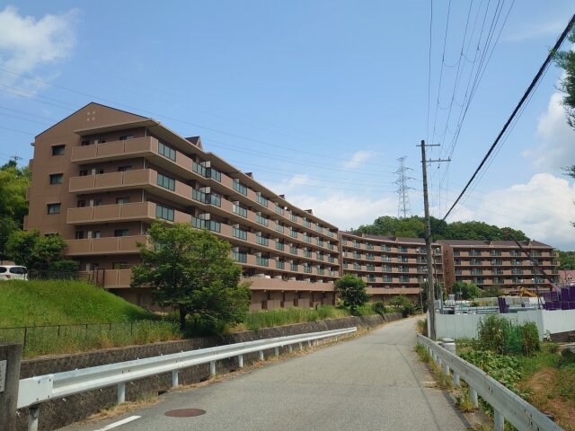 東急ドエル・アルス川西けやき坂の物件外観写真