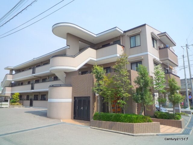 ゼフィール宝塚の物件外観写真