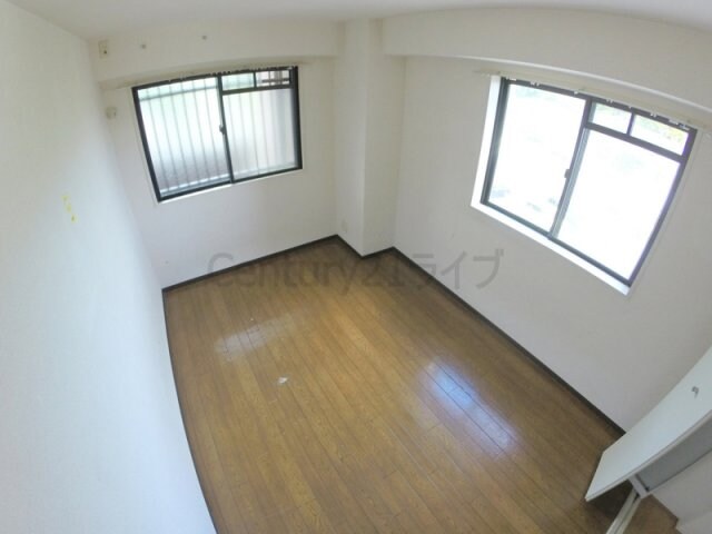 クリスタルコート清荒神の物件内観写真