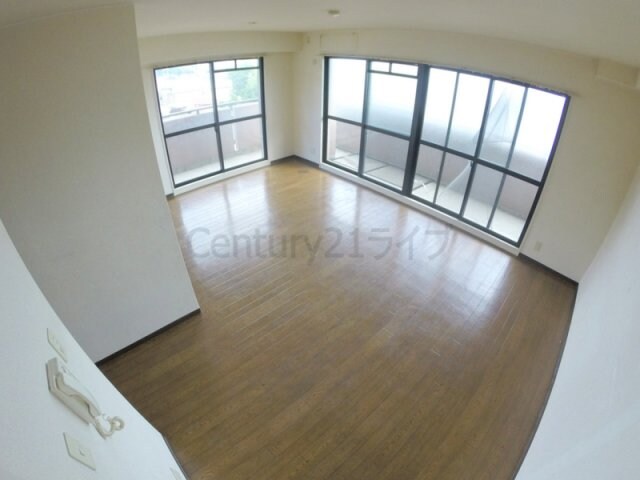 クリスタルコート清荒神の物件内観写真