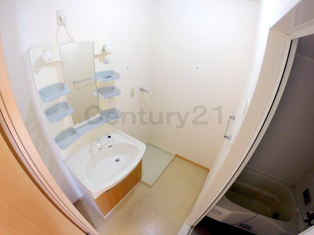 加藤タウンハウスD棟の物件内観写真