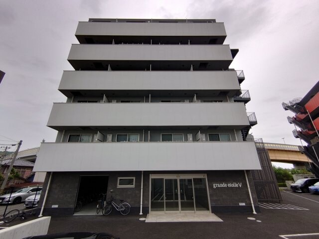 グランデトワール5の物件外観写真