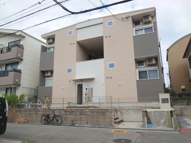 The M 宝塚の物件外観写真