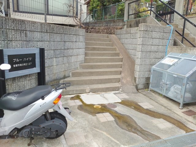 ブルーハイツの物件外観写真