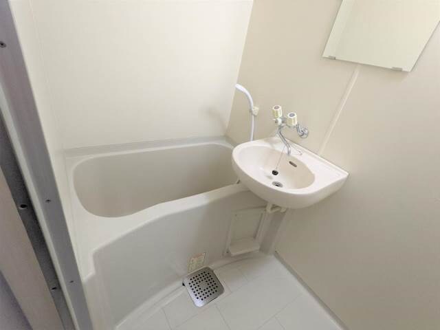 フロンティアマンション八代の物件内観写真