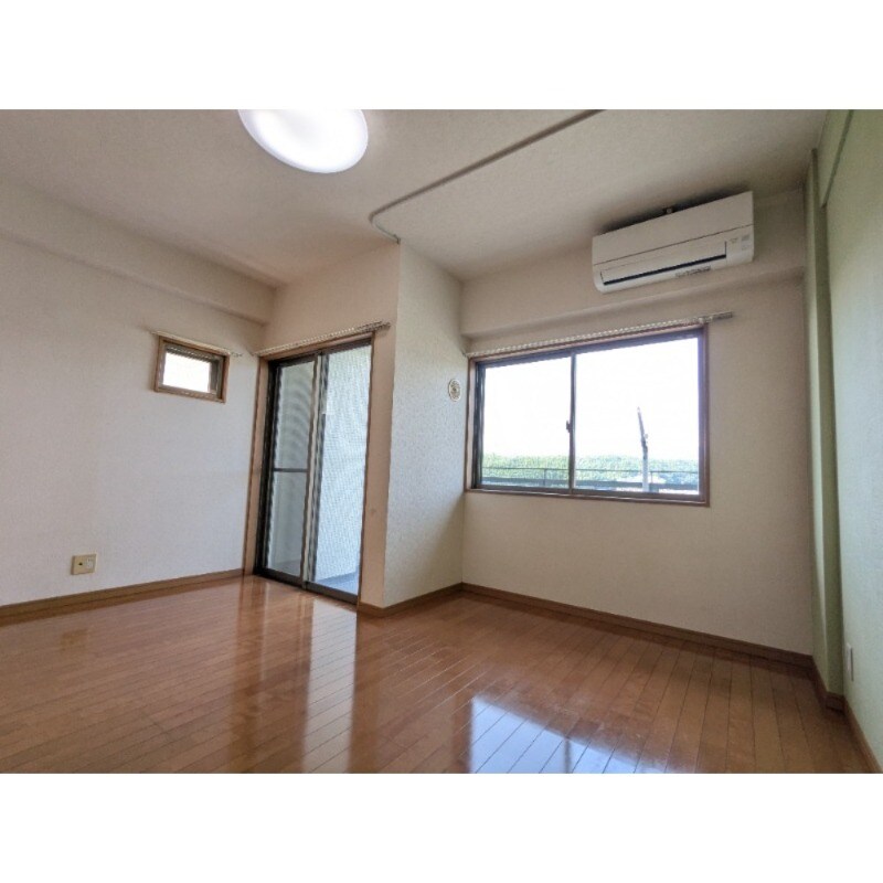 秀和レジデンスの物件内観写真