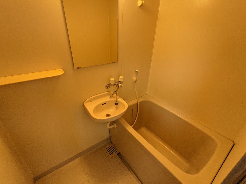 ロマーノハイツ三角の物件内観写真