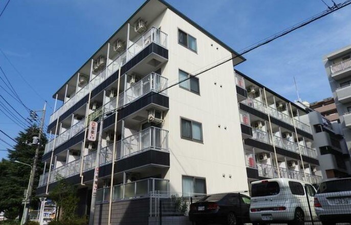 サマレジデンスの物件外観写真