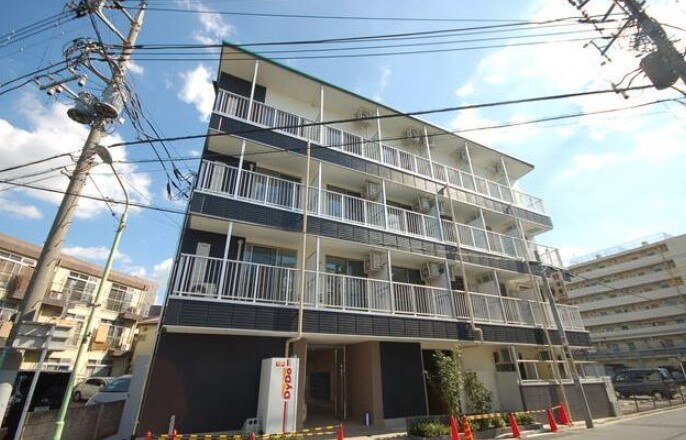 サマレジデンスの物件外観写真