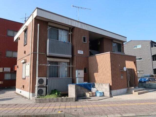 アルジェの物件外観写真