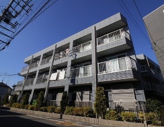 アンプルールフェールTheEarthの物件外観写真