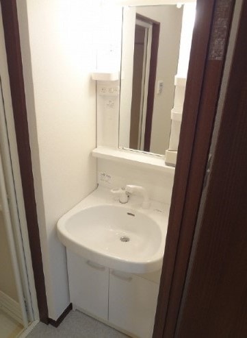 アンプルールフェールTheEarthの物件内観写真