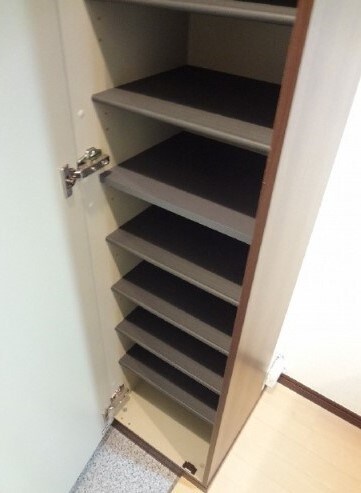 アンプルールフェールTheEarthの物件内観写真