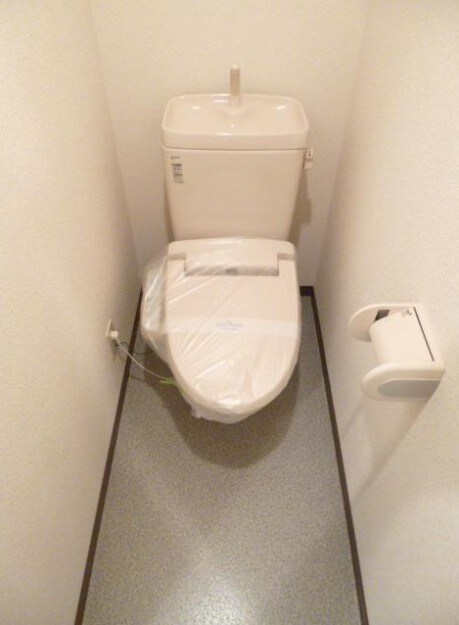 エストタウンwarabiの物件内観写真