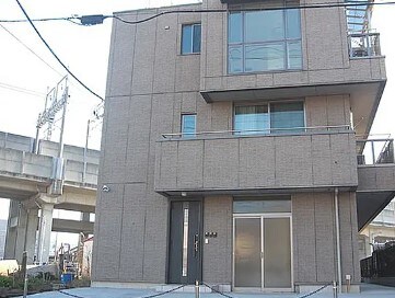 メイプルリーフ北戸田の物件外観写真