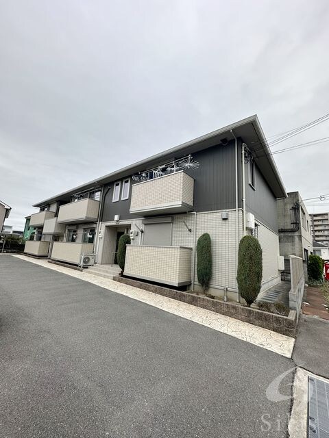 大阪府四條畷市大字中野の物件外観写真