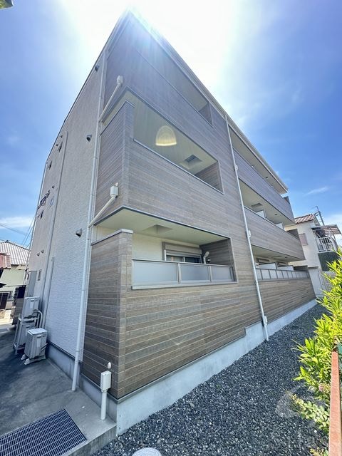 大阪府寝屋川市大利元町の物件外観写真