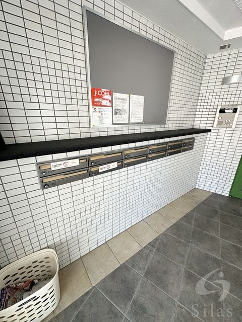 寝屋川市駅 徒歩6分 3階の物件外観写真