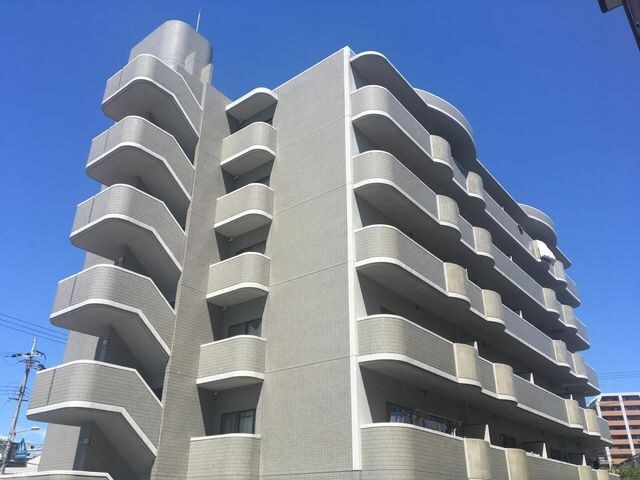 大阪府寝屋川市松屋町の物件外観写真