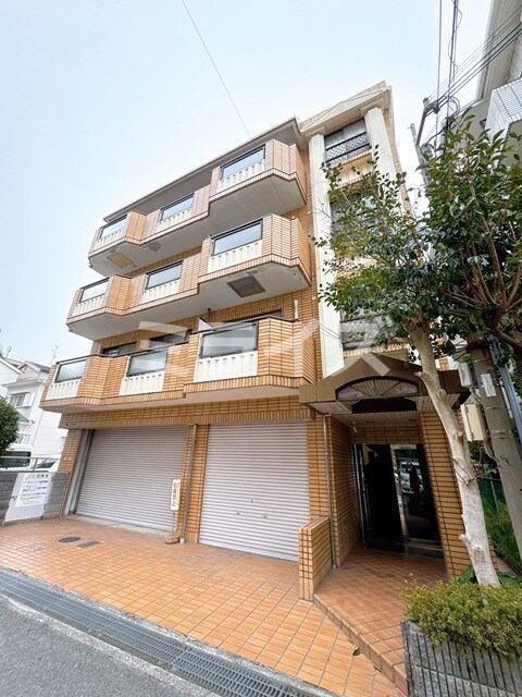 麻田レインボーハイツの物件外観写真