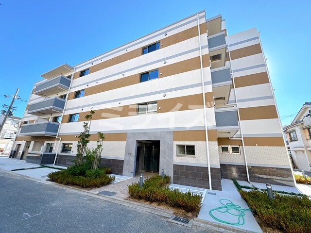 グランエピの物件外観写真